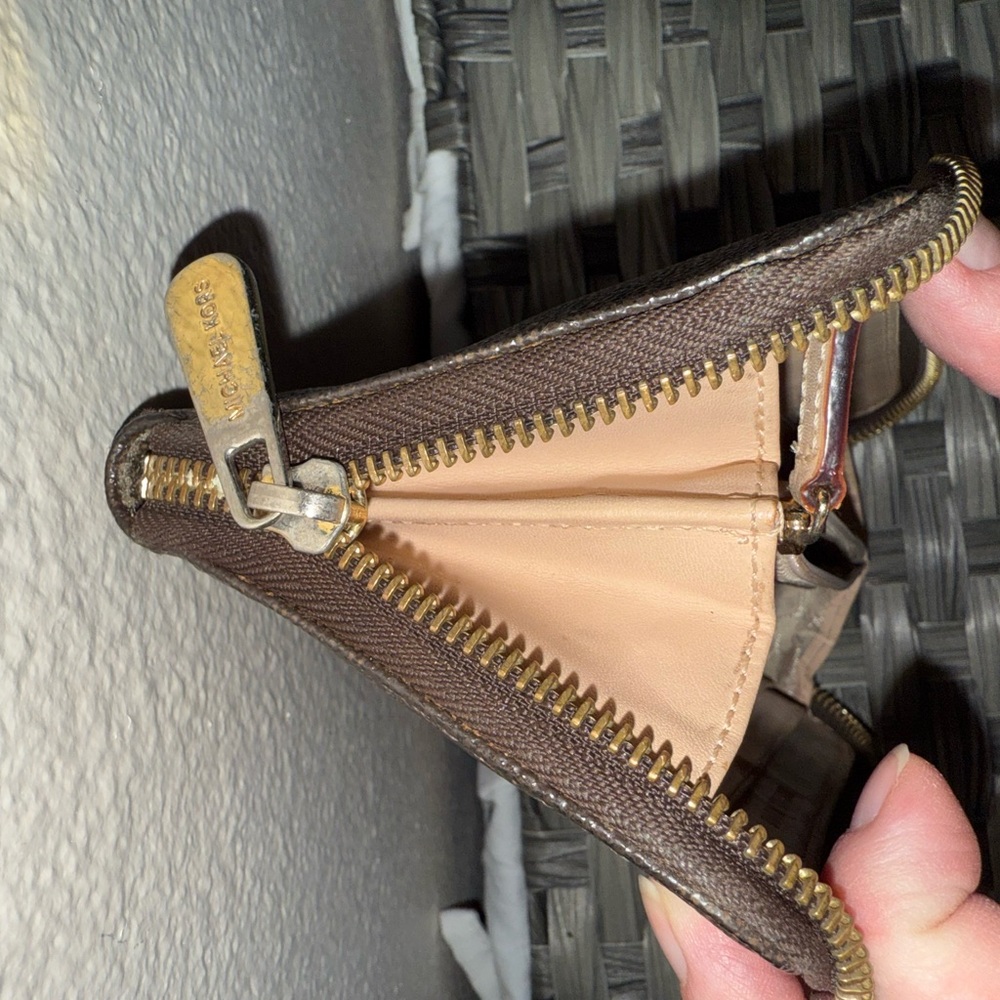 Michael Kors Jet Set Travel Continental Wallet Brown Logo Zip Around - Picture 12 of 14